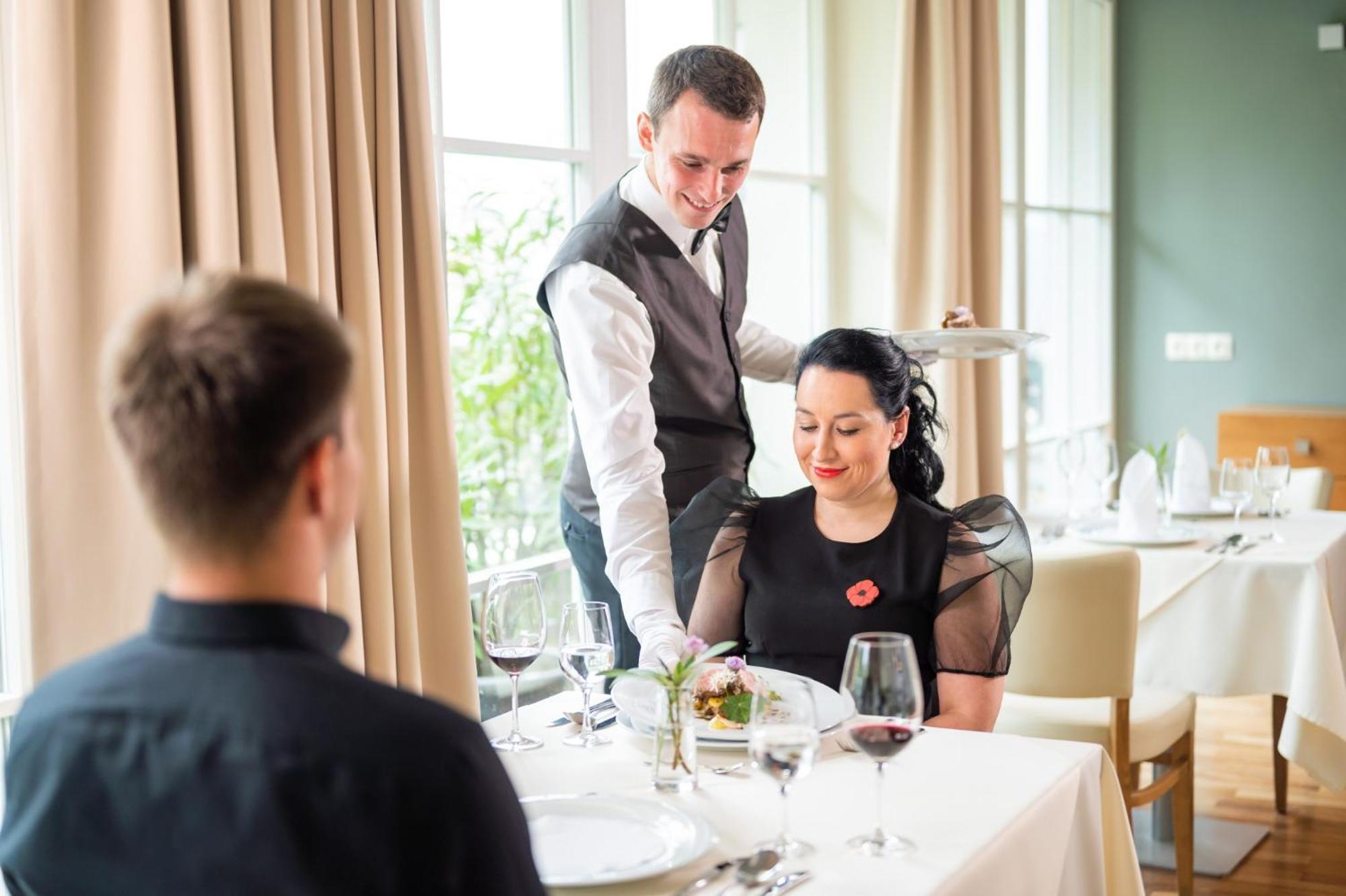 Hotel Radun Luhačovice Zewnętrze zdjęcie