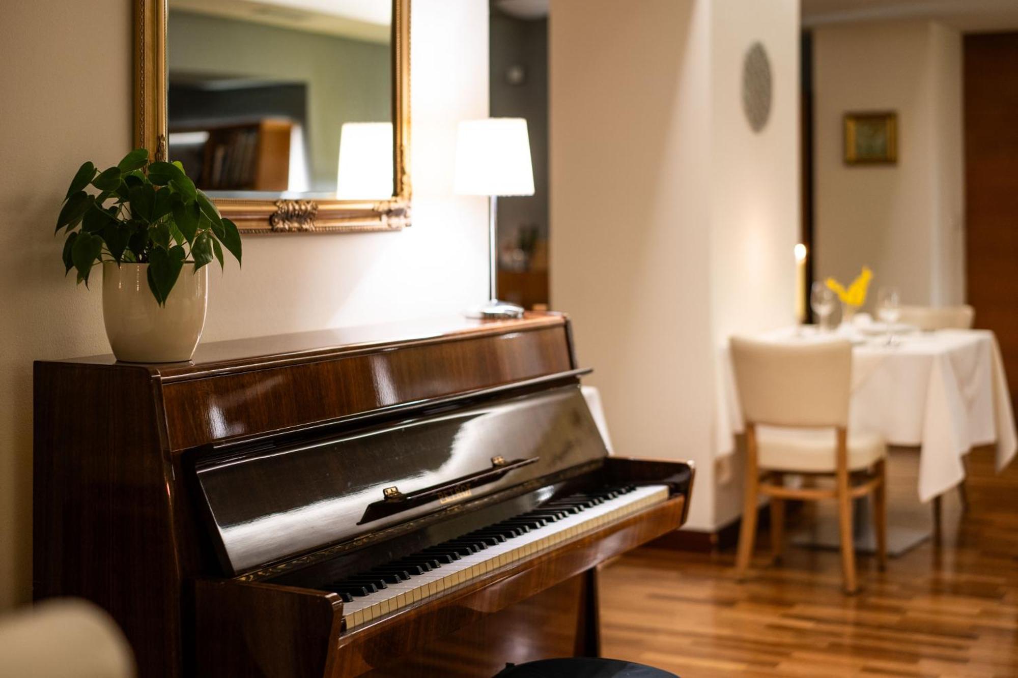 Hotel Radun Luhačovice Zewnętrze zdjęcie